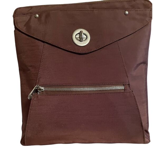 Baggallini Large Brown Crossbody Turnlock Bag or great Carrier for smallTablet - Picture 13 of 16
